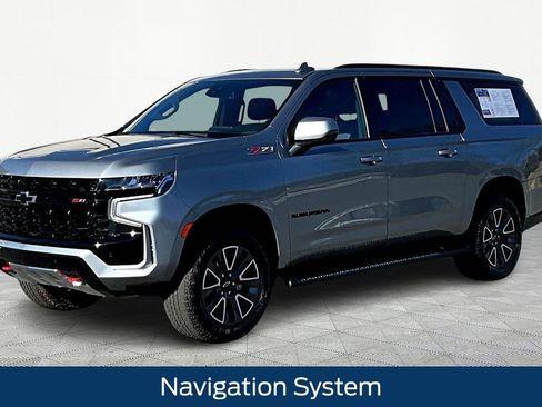 Certified 2024 Chevrolet Suburban Z71 w/ Luxury Package image 5