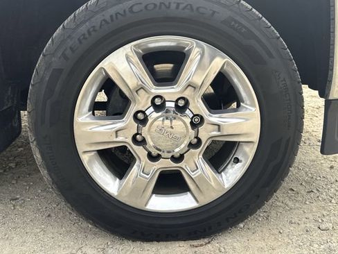 Certified 2019 GMC Sierra 2500 SLT w/ Duramax Plus Package image 32