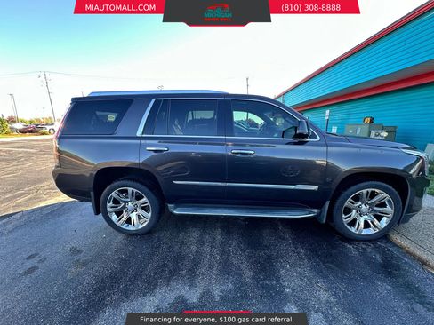Used 2015 Cadillac Escalade Luxury image 4