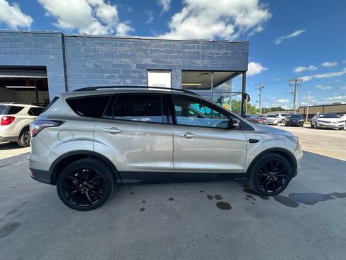 Used 2017 Ford Escape Titanium FWD image 11