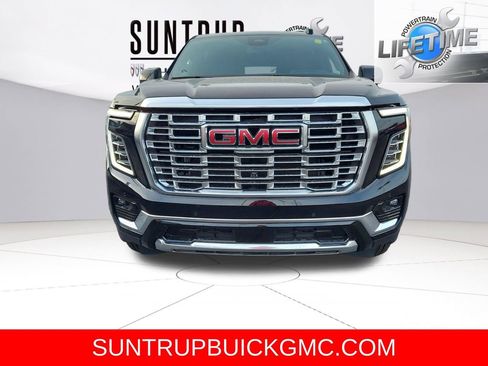Used 2025 GMC Yukon XL Denali image 2