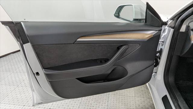 Used 2023 Tesla Model 3 Standard Range RWD image 10