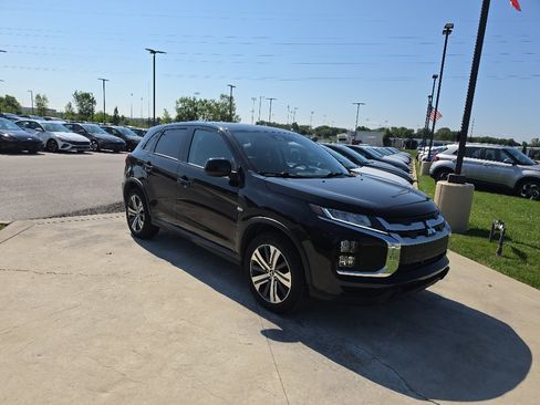 Used 2024 Mitsubishi Outlander Sport ES AWD/4WD image 3