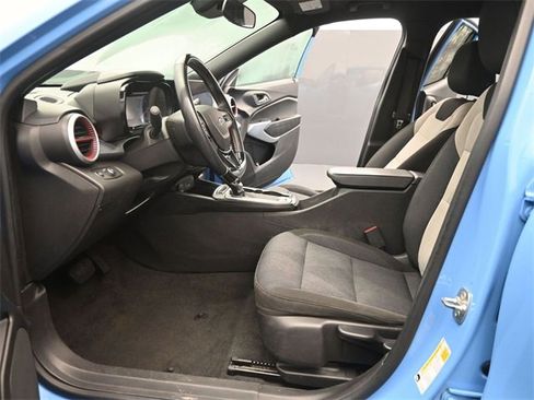 Certified 2024 Chevrolet Trax RS w/ Driver Confidence Package image 10