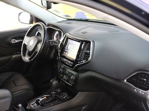 Used 2021 Jeep Cherokee Limited w/ Elite Package AWD/4WD image 12