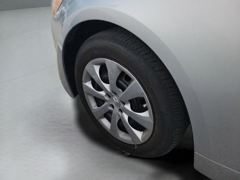 Used 2023 Toyota Corolla LE FWD image 31