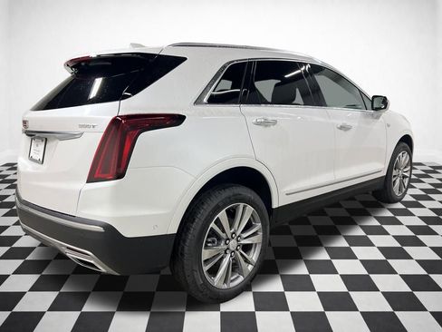 Certified 2026 Cadillac XT5 Premium Luxury w/ LPO, Floor Liner Package image 8