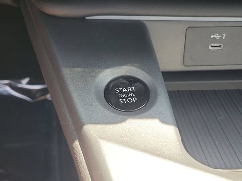 New 2026 Nissan Sentra SR w/ SR Premium Package FWD image 8