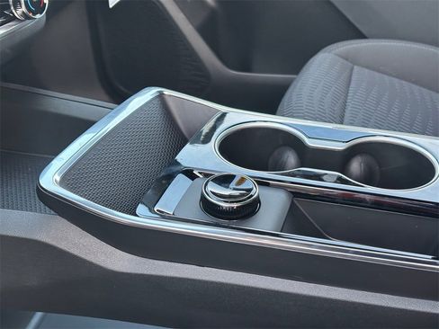 Used 2026 Chevrolet Equinox LT image 11