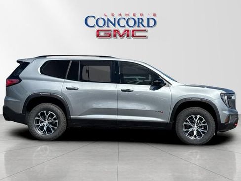 Used 2026 GMC Acadia AT4 AWD/4WD image 3