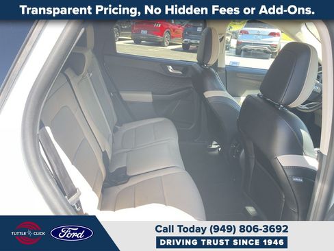 Used 2020 Ford Escape Titanium w/ Titanium Premium Package 2.0 AWD/4WD image 26