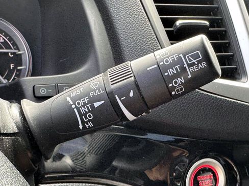 Used 2018 Honda Pilot Touring image 35
