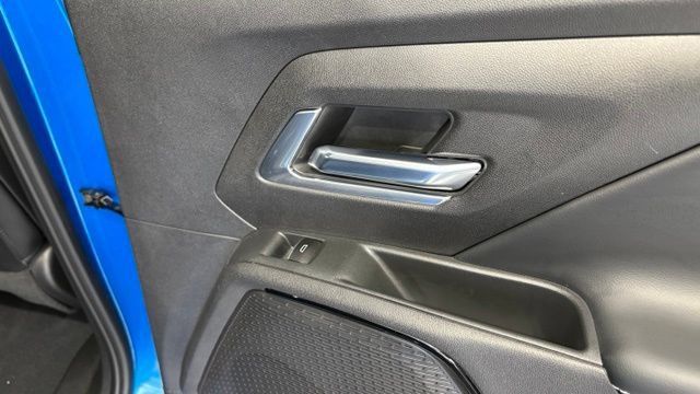 Used 2026 Chevrolet Silverado EV LT AWD/4WD image 32