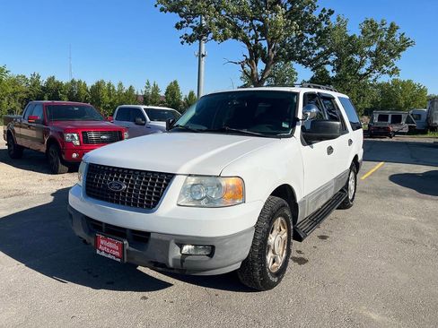 Used 2005 Ford Expedition XLT AWD/4WD image 1