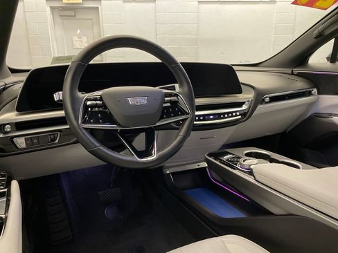 Used 2024 Cadillac Lyriq Luxury RWD image 10