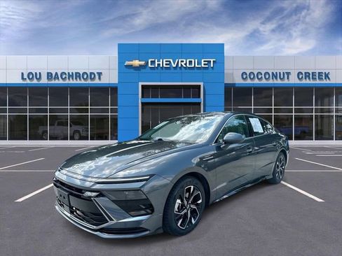 Used 2025 Hyundai Sonata SEL FWD image 4