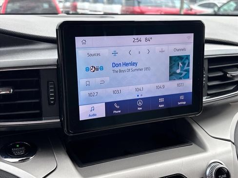 Used 2021 Ford Explorer XLT w/ Equipment Group 202A AWD/4WD image 5