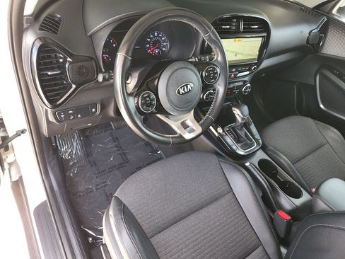 Used 2020 Kia Soul EX w/ Option Group 015 FWD image 12