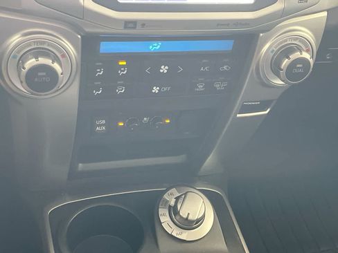 Used 2016 Toyota 4Runner Limited AWD/4WD image 19