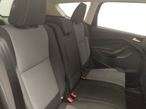Used 2018 Ford Escape SE w/ SE Sync 3 Package AWD/4WD image 19