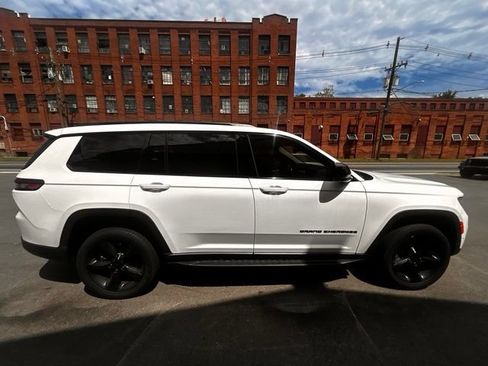 Used 2023 Jeep Grand Cherokee L Limited w/ Luxury Tech Group II AWD/4WD image 8