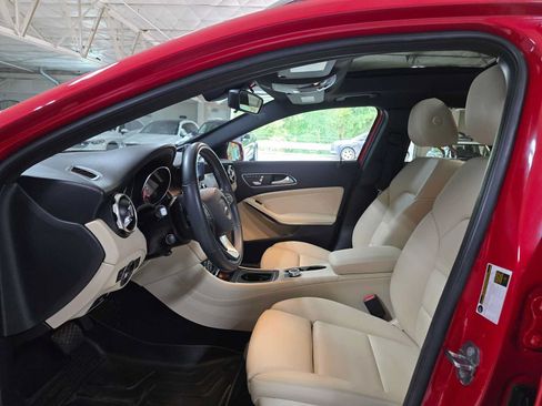 Used 2019 Mercedes-Benz GLA 250 4MATIC image 20