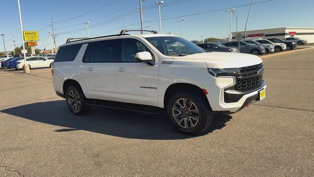 Used 2024 Chevrolet Suburban Z71 AWD/4WD image 2
