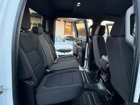 Used 2022 GMC Sierra 3500 Pro w/ Convenience Package image 16