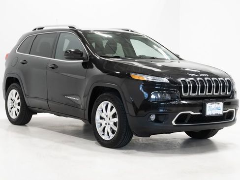 Used 2016 Jeep Cherokee Limited image 4