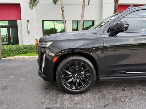 Used 2021 Cadillac Escalade Sport Platinum image 13