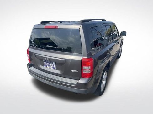 Used 2016 Jeep Patriot Latitude FWD image 8