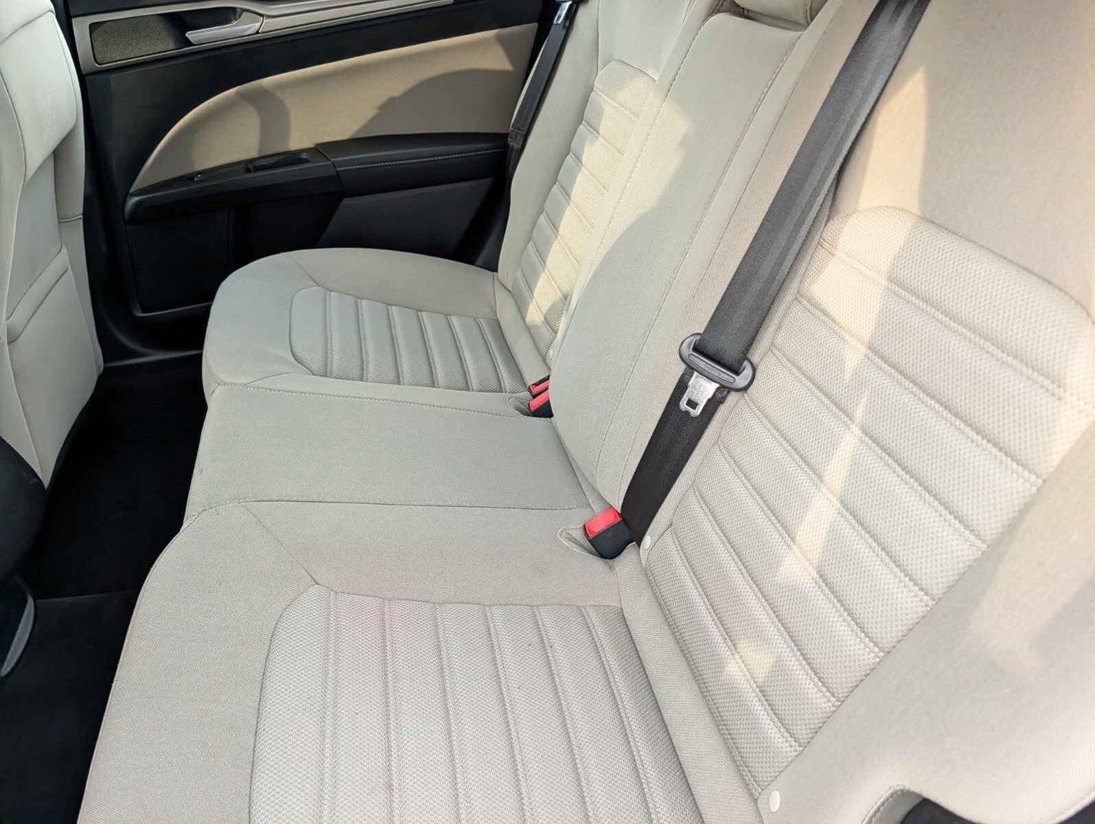 Used 2018 Ford Fusion S FWD image 18