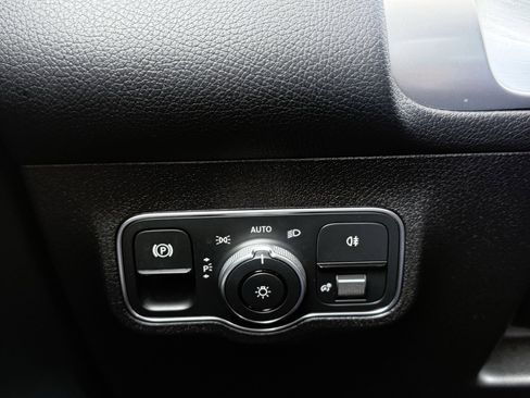 Used 2024 Mercedes-Benz GLB 250 image 66