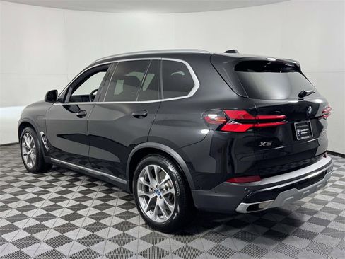 Used 2025 BMW X5 xDrive50e w/ Premium Package image 8