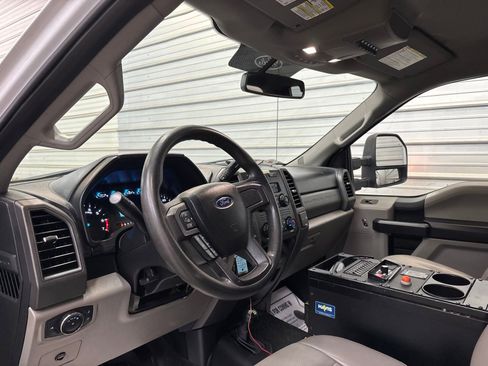 Used 2017 Ford F250 XL w/ Power Equipment Group AWD/4WD image 12