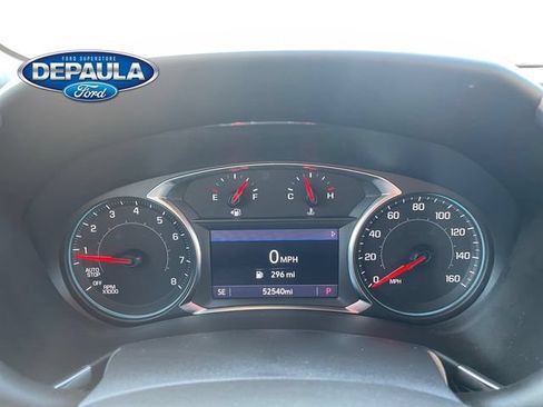 Used 2023 Chevrolet Equinox Premier AWD/4WD image 2