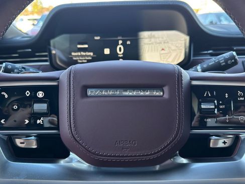 New 2025 Land Rover Range Rover SE image 17