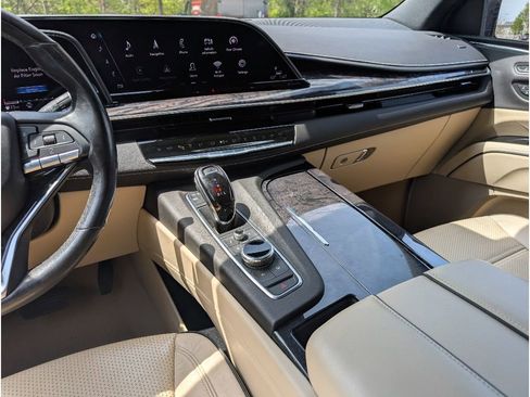 Used 2021 Cadillac Escalade ESV Premium Luxury AWD/4WD image 26