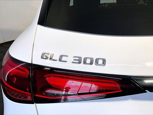 Certified 2026 Mercedes-Benz GLC 300 4MATIC image 33