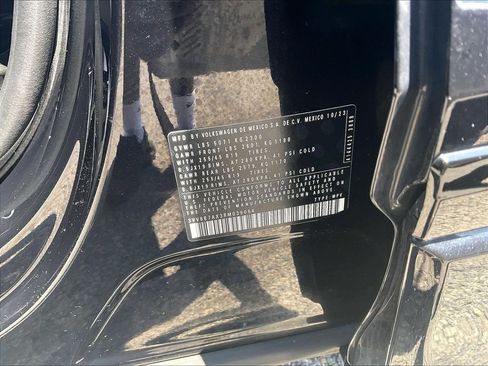 Used 2024 Volkswagen Tiguan SE R-Line AWD/4WD image 33