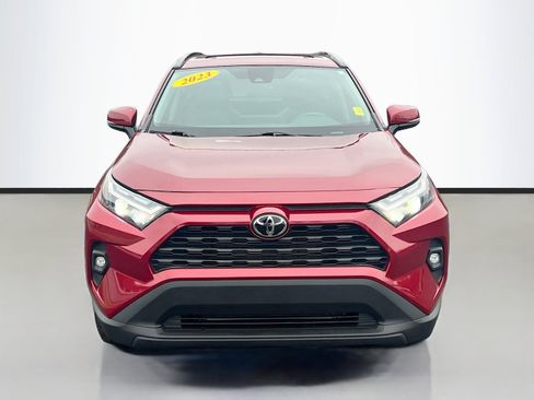 Used 2023 Toyota RAV4 XLE Premium image 2