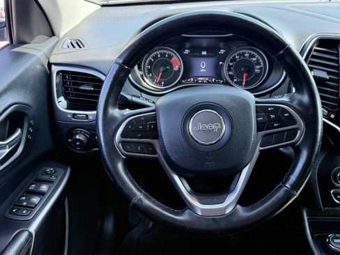 Used 2020 Jeep Cherokee Limited AWD/4WD image 28