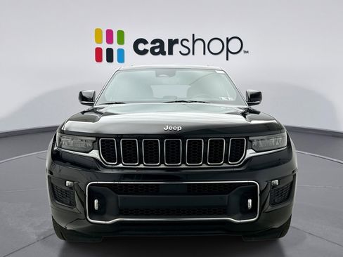 Used 2023 Jeep Grand Cherokee Overland w/ Luxury Tech Group IV AWD/4WD image 8