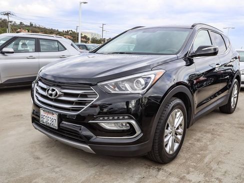Used 2018 Hyundai Santa Fe Sport 2.0T FWD image 2