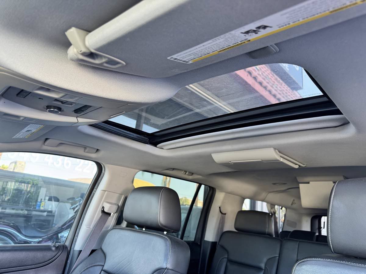 Used 2015 Chevrolet Suburban LT AWD/4WD image 42