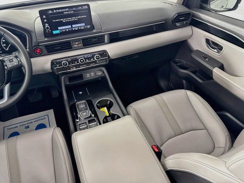 Used 2024 Honda Pilot Touring image 32