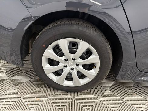 Used 2025 Toyota Corolla LE FWD image 18
