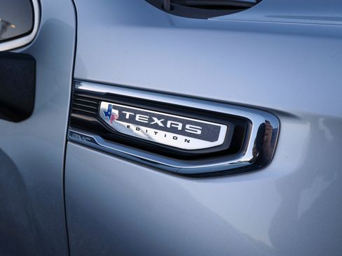 Used 2019 GMC Sierra 1500 SLT image 16