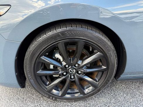 Used 2019 MAZDA MAZDA3 Hatchback w/ Premium Package image 37