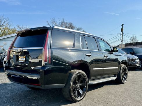 Used 2018 Cadillac Escalade 4WD image 7